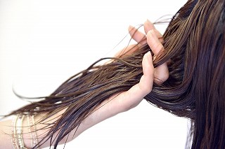 セルフカラーリングはお酢でリンスするのがお薦め ついに完成 個室でカッピースルーできますよ Bless Glass Hair Lounge セルフカラーリングはお酢でリンスするのがお薦め ついに完成 個室でカッピースルーできますよ Bless Glass Hair Lounge